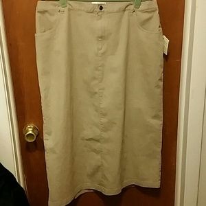 Plus size women's khaki skirt